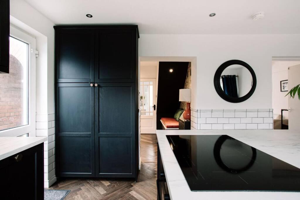 Modern & Stylish Home In The Heart Of Belfast Exterior photo